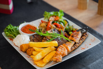 Mediteranisches Gericht 