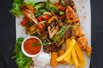 Mediteranisches Gericht 
