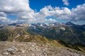 Fototapeta na wymiar Ridge hiking trail in the Tatra Mountains.