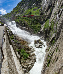 Grand Tour of Switzerland - Teufelsbrücke bei Schöllenen