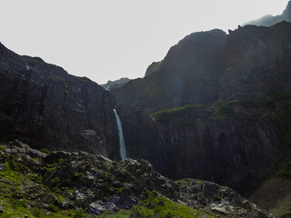 Naklejka premium Waterfall and mist