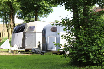 Pferdeanh&auml;nger. Pferdetransport.