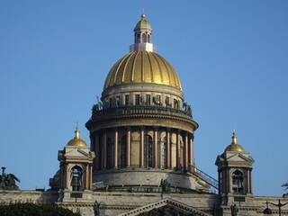 Fototapeta na wymiar St Isaac's Cathedral St Petersburg outside