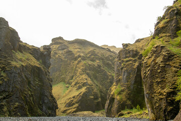Wanderung durch die Schlucht Stakkholtsgjá in der Thorsmörk im Süden von Island