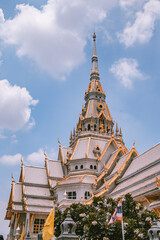 Fototapeta premium Wat Sothon Wararam Worawihan in Chachoengsao, Thailand