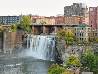 Fototapeta na wymiar waterfall in the city