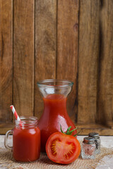 Tomato Juice and Fresh Tomatoes