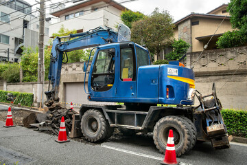 アスファルト舗装道路の改修工事