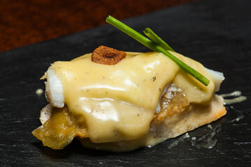 Pintxo de Bacalao ajoarriero del Hola Bar de Bilbao, Vizcaya, Pais Vasco. ©        M. Cuadro