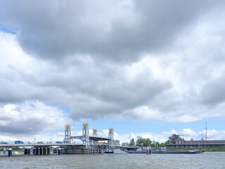 Naklejka premium The Stadsbrug (City bridge) in Kampen, Overijssel Province, The Netherlands