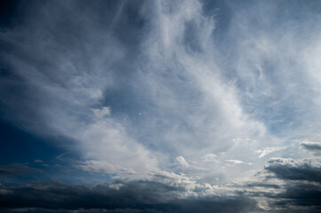 Fototapeta na wymiar Beautiful white clouds against the blue sky.