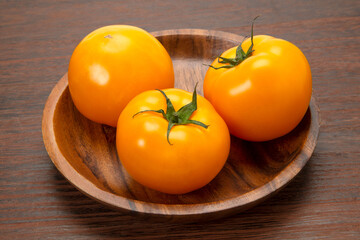 オレンジ色のマンゴートマト