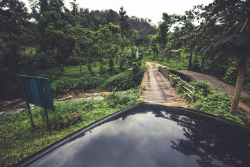 road to the mountains