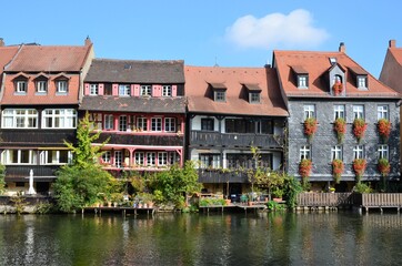 Fototapeta na wymiar The historic quarter on the shore of Regnitz river at Bamberg, Germany