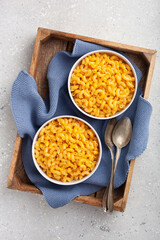 American creamy macaroni and cheese pasta