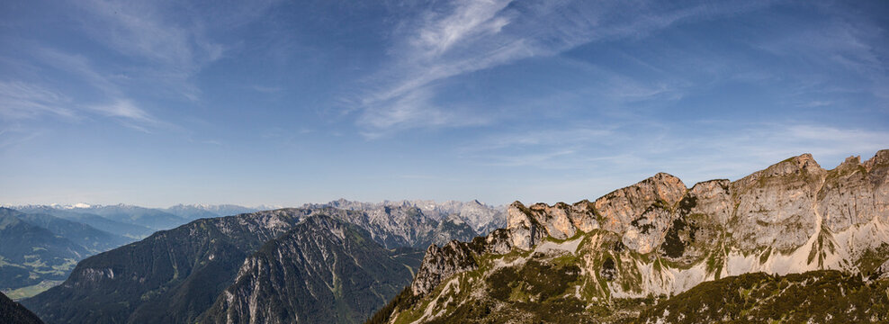 Panorama view of Dalfaz mountain range in Tyrol, Austria © BirgitKorber