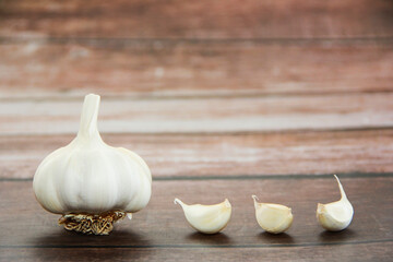 natural dry garlic in slices