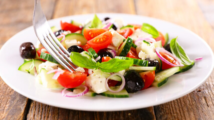 greek salad with feta cheese