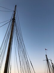 Masten im Hafen