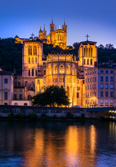 Fototapeta na wymiar Niight view in Lyon city, France