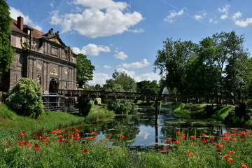 Holzbrücke an eine Rheinarm in Breisach