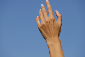 hands in sky