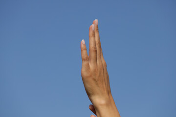 hands in sky