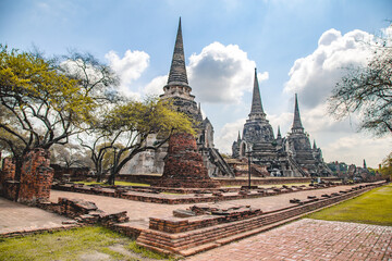 Obraz premium Wat Phra Si Sanphet in Phra Nakhon Si Ayutthaya, Historic City of Ayutthaya, empty during covid, Thailand