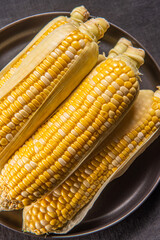 수분이 가득해 알알이 톡톡 튀는 맛있는 옥수수