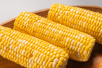 수분이 가득해 알알이 톡톡 튀는 맛있는 옥수수