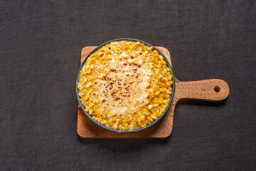 마요네즈와 치즈가 들어가 고소하고 달콤하고 맛있는 콘옥수수