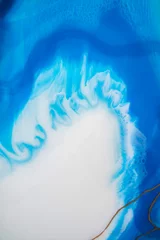 Foto auf Acrylglas Kristalle Teil der ursprünglichen Harzkunst, Epoxidharzmalerei. Marmor Textur. Flüssige Kunst für moderne Banner, ätherisches Grafikdesign. Abstrakter ätherischer Gold-, Bronze-, Blau- und Weißstrudel.