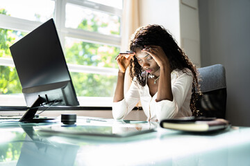 Obraz premium Stressed Sick African American Employee Woman