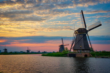 Naklejka premium Windmills at Kinderdijk in Holland. Netherlands