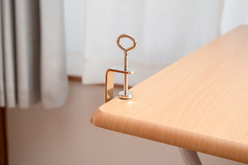 テーブルにセットしたくけ台とかけはり