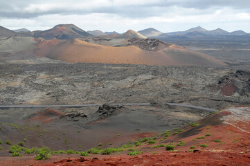 Paisaje volcánico en Timanfaya en la isla de Lanzarote, Canarias