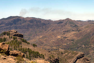 Fototapeta na wymiar Mountains of Gran Canaria view from the rocks of Roque Nublo