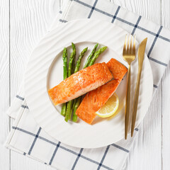 roast salmon fillets with lemon and asparagus