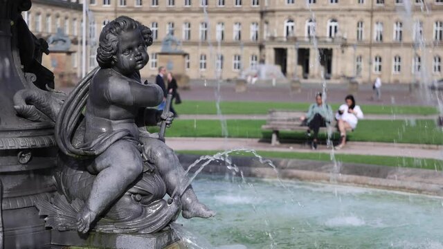 Sommer am Stuttgarter Schlossplatz