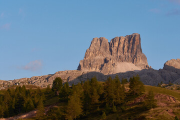 Sonnenuntergang am Monte Averau, Falzarego pass, Cortina d'Ampezzo, dolomites, Veneto, Italien	
