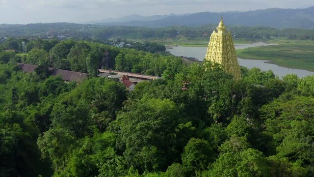 Chedi Phutthakhaya or Puttakaya Pagoda, Wat wang Wiwekaram or wat luang pho uttama in Sangkhlaburi, Kanchanaburi, Thailand