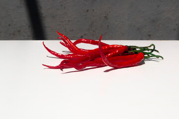 Behind the spicy taste, there are various benefits of chili for health.