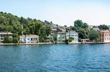 Fototapeta na wymiar istanbul shores and mansions