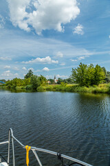 Eine Bootstour im Havelland, Landschaft vom Wasser aus gesehen