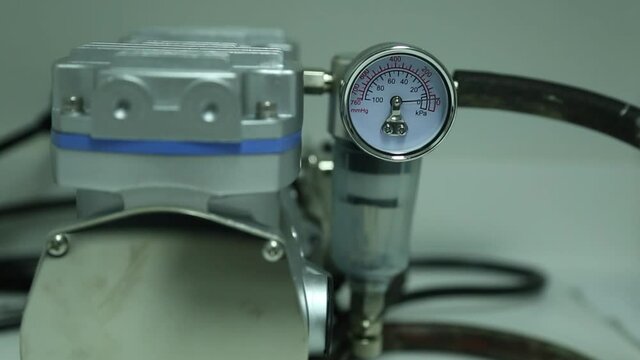 Pipeta de gas en laboratorio qu&iacute;mico