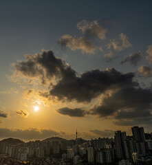 Obraz premium sunset in the city