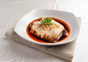 roasted cold white tender chicken in hot and spicy mala chilli sambal oil sauce chinese appetiser halal menu