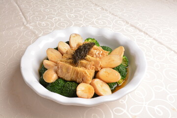 stir fried broccoli vegetable with assorted mushroom vegetarian luo han halal asian menu