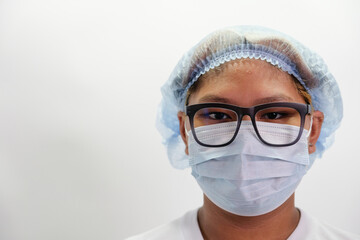 Asian women wear masks to prevent contagious diseases during the epidemic.