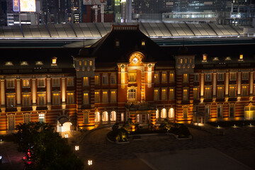 Fototapeta na wymiar 夜の東京駅　丸の内駅舎